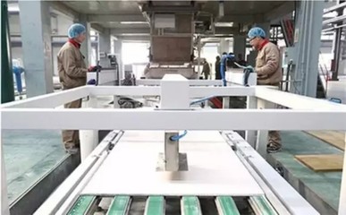 探秘高度自動化生產(chǎn)線 卓達(dá)集團(tuán)如何以科技引擎，鑄就全球頂級綠色建筑未來